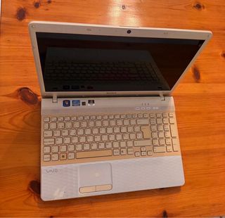 Portátil Sony Vaio PCG-71811M Blanco