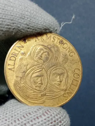 Medaglia 21 Luglio 1969 Rizzoli Editore