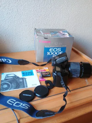 Canon 1000f + Cosina 70-210 mm Macro f/4.5-5.6