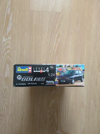 Maqueta Revell Golf GTI PIRELLI 1:24