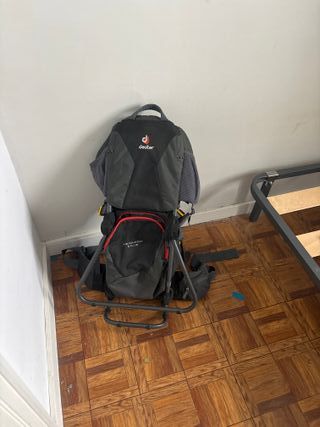 Mochila de porteo Deuter