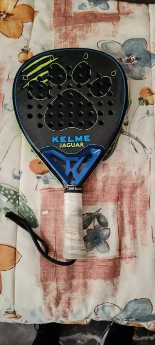 8 Palas de Pádel Variadas