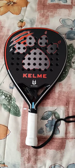 8 Palas de Pádel Variadas