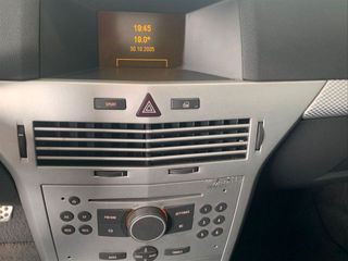 OPEL Astra GTC 1.8 16v Sport