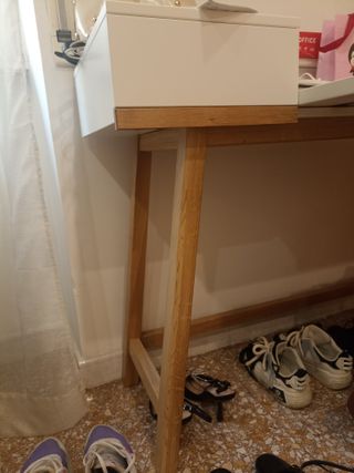 Set scrivania bianca e legno con sedia