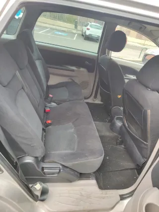 Mitsubishi Grandis 2010