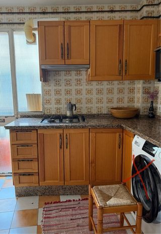 Cocina completa de madera y granito