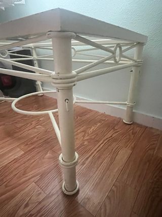 Mesa de forja con tapa de cristal