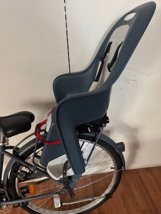 Silla bici bebé con arnés y reposapiés