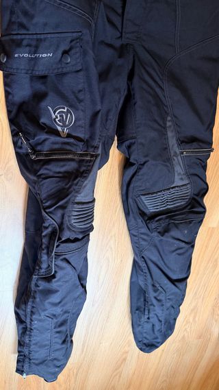 Chaqueta y pantalón cordura moto