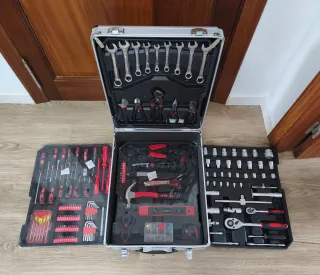 Maleta de herramientas TRESKO con ruedas