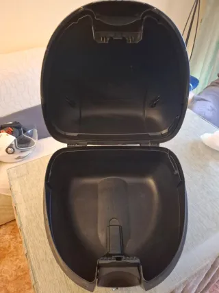 Cajón para moto + soporte para sym jet 14 125cc