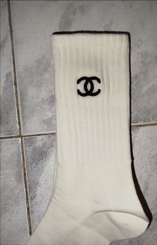 Calcetines Chanel negros y crema Talla Única