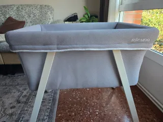 Minicuna gris casi nueva