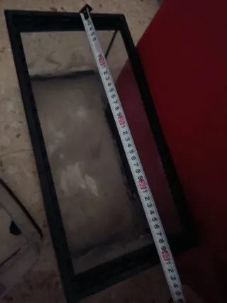 2 Acuarios de cristal y otro de plástico