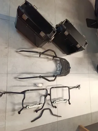 Yamaha Tenere 2023 Maletas y Soporte