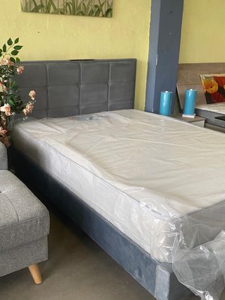 Cama matrimonial 135*190cm NUEVA + cabecero gris