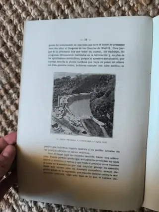 Libro antiguo Historia Cádiz