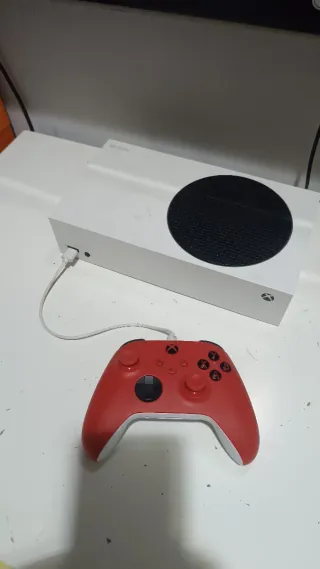 Xbox Series S blanca Seminueva