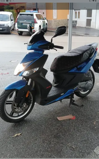Moto Kymco Scooter Automática