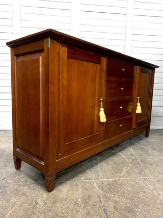 Aparador de madera de calidad