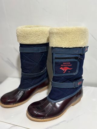 Stivali da neve blu e marronii