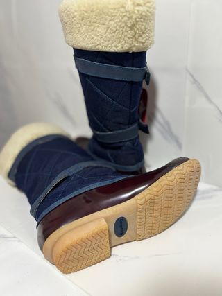 Stivali da neve blu e marronii