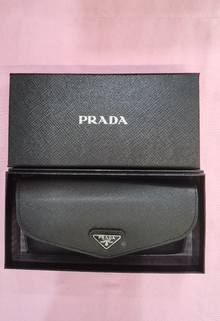 Gafas de sol Prada SPR 19Z negras brillantes
