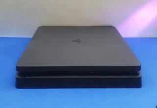 CONSOLA PLAYSTATION 4 SLIM VERSION 9 500GB GOLD