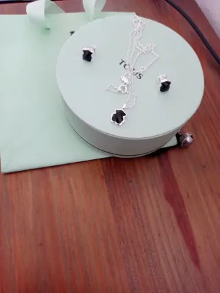 Conjunto Tous Onix Pendientes y Cadena