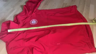 Cortavientos mujer atletismo rojo