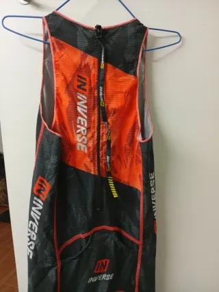 Traje de Triatlón Inverse Negro y Naranja talla M