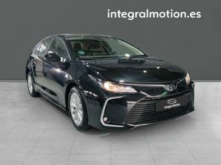 Toyota Corolla Sedán  125H Active Tech
