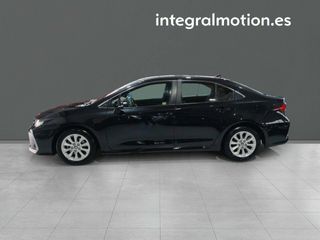 Toyota Corolla Sedán  125H Active Tech