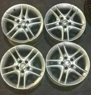 AUSSIE RADIO 15 5 TORNILLOS JUEGO DE LLANTAS