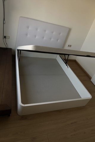 LIQUIDACIÓN EN Canapés abatibles y colchones