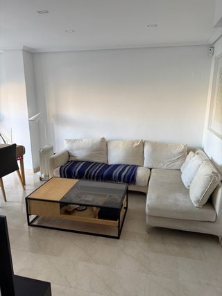 Sofá modular beige en L