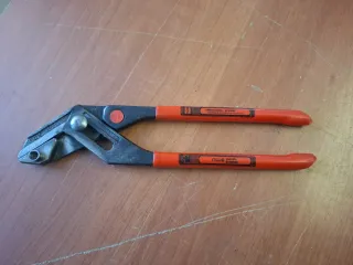 JUEGO ALICATES NWS ALEMANES COMPLETAMENTE NUEVOS