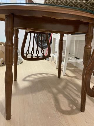 Mesa redonda 90cm extensible, 4 sillas y cristal