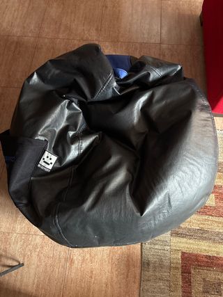 Puf negro y azul salón/habitación