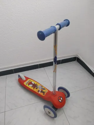 Patinete 3 ruedas Spidey Stamp