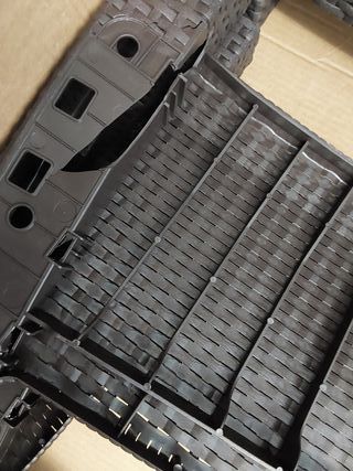 Keter Corfu Conjunto de jardín Exterior 4 plazas y Mesa con Cojines incluidos, Resina con Acabado ratán Plano, Marrón