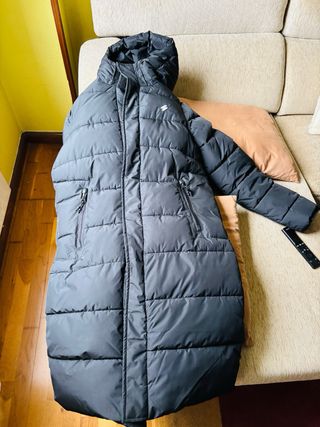 Plumífero largo Superdry caballero negro