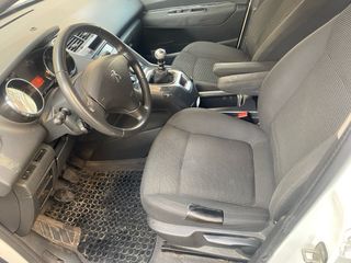 Peugeot 5008 2014