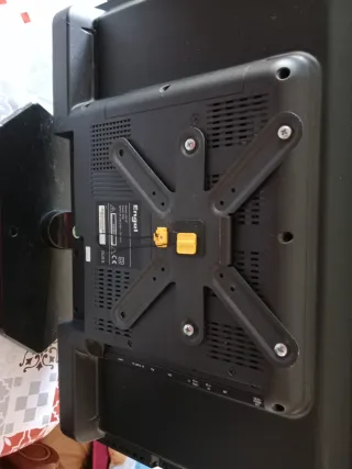 Televisión Engel Negra