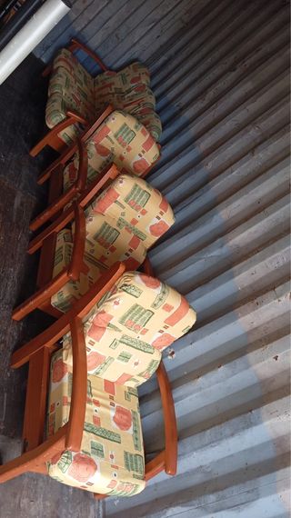 Mesa redonda madera y base hierro forjado