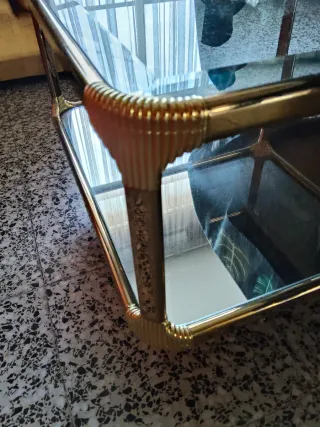 Mesa auxiliar cristal y espejo dorado