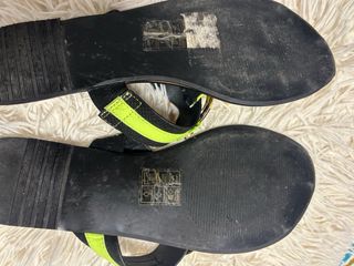 Sandalias River Island Animal Print Oro y Verde