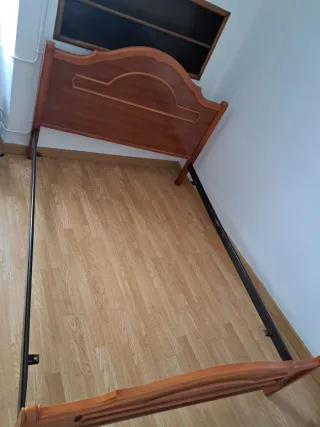 Cama de madera 135cm con colchón