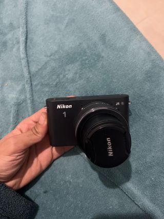Cámara Nikon 1 J1 Negra